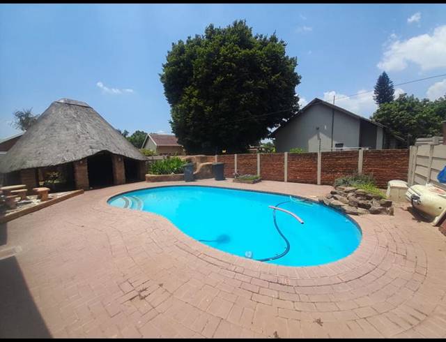 3 BEDROOM HOUSE FOR SALE IN DORANDIA